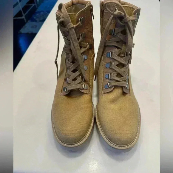 Dolce Vita NEW Vita Hammi cafe multi canvas boots size 9.5 - Picture 1 of 11